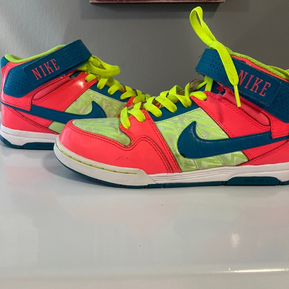 Wmns Air Mogan Mid 2 Mulit-color